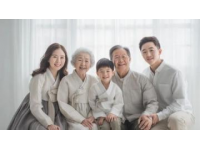 金庸逝世详情：生平简介及家庭成员一览表