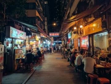 寿宁路美食夜市未有拆迁计划,市场监管部门正整治无证经营商户