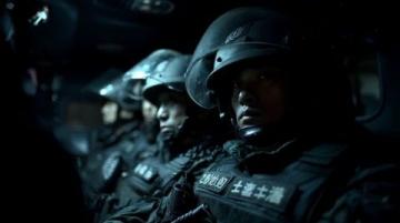 浙江海盐:女子订外卖迎来全副武装特警送达