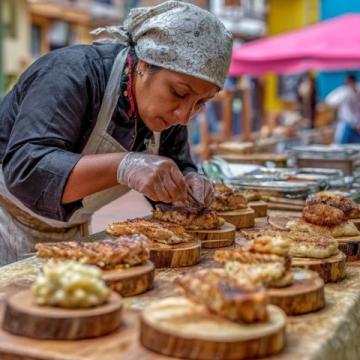 我喜欢在外就餐探索当地美食街的独特风味