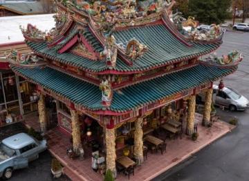 探秘千年古韵:神垕古镇的魅力之旅——瓷器艺术与水乡柔情的完美交融