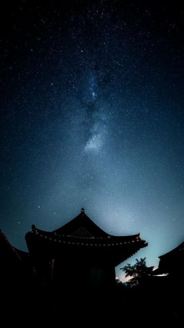 暗香满天,夜色更深