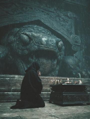 倾盆大雨中的神秘世界:天倾录描绘雨幕下的奇幻景象