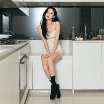 韩国网红厨房惊呼：揭秘中韩家庭角色差异与文化冲击