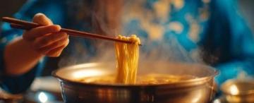 穿越时空的美食体验:在越稽品味地道绍兴菜,梦回江南!