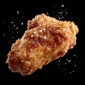 香酥炸鸡翅外酥里嫩,一口咬下满满的幸福感!
