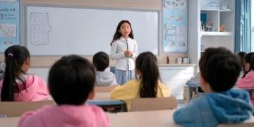 幼儿园周边交通安全宣传:共建安全屏障守护幼儿成长