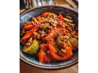 青椒炒肉：一碟镬气蒸腾的人间烟火, 满足你的味觉记忆与情感共鸣