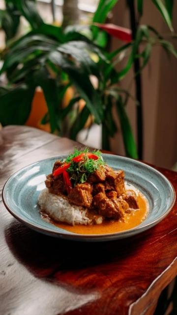 10分钟速成!洋葱炒肉家常快手菜,鲜香开胃又下饭