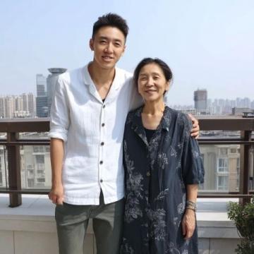 午后对话：姥姥劝我留下与小翠相伴