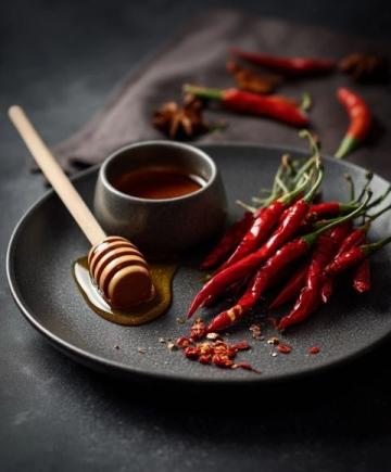传承二十载，朱雀打边炉：粤式药膳原汤锅底秘制再现上海