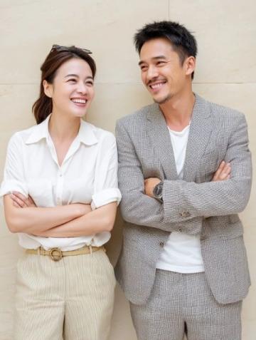 杨颖面容憔悴给澳门小店站台,顶流资源大跌黄晓明离婚真相为何如此反转?