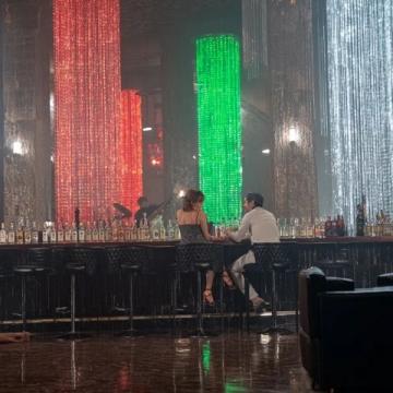 大S携新婚丈夫奢华用餐引热议,消费过万元背后的爱情观探讨