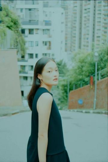 凉皮—大概是每一位在西安长大的女生都喜欢吃的小吃吧!什么秦镇米皮,汉中米皮