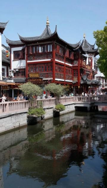 探秘千年古韵:神垕古镇的魅力之旅——瓷器艺术与水乡柔情的完美交融