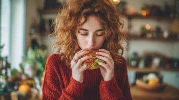 享受美食不放弃控糖:高血糖患者的饮食新策略