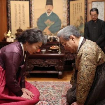 江西上饶:甘肃研究生宴请退休恩师引发热议