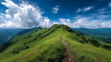 探寻扬州春季登山地：龙山与捺山的风光之旅