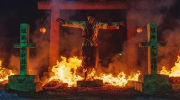 民族之夜是一个集世界演艺、数字光影、非遗彩灯、民族庙会、美食美酒于一体的沉浸式演