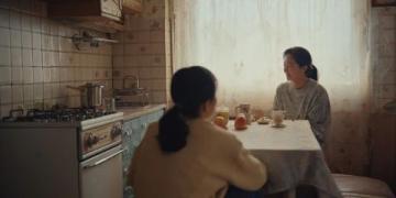 阿秋的温馨晚餐:邱晓辉笔下的永遇乐风情
