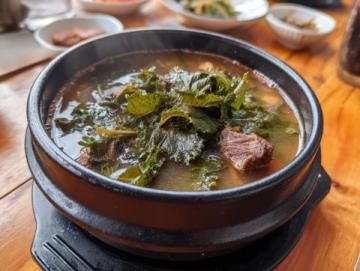 洛阳必尝美食：经典牛羊肉汤与特色水席不容错过！