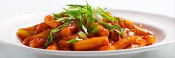 一周不重样的工作日午餐推荐：牛肉炒青椒配酸爽虾滑