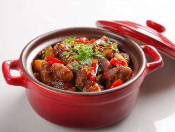 广东潮汕特色美食推荐:牛肉丸、卤鹅等经典佳肴