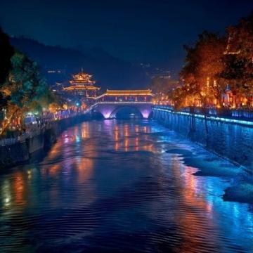 今天来分享一条超有文艺气息的北京citywalk路线,午后从前门正阳桥出发
