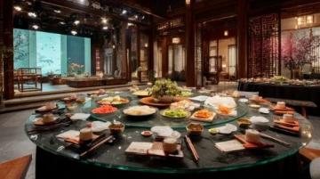 洛阳作为十三朝古都，不仅历史文化深厚，美食也独具特色，既有宫廷宴席的传承