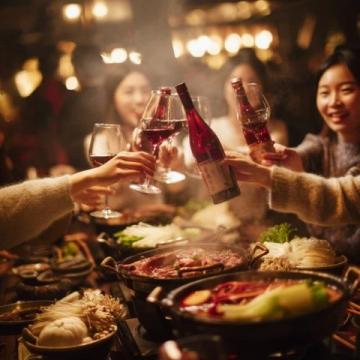 年夜饭必备美酒推荐：茅台、五粮液等佳酿选择指南