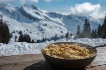 雪场饭美食之旅:跨越障碍寻味冬日温暖