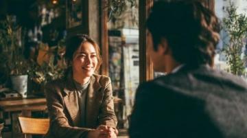 聪明女人如何与男人相处:柔情沟通与坚定原则的艺术