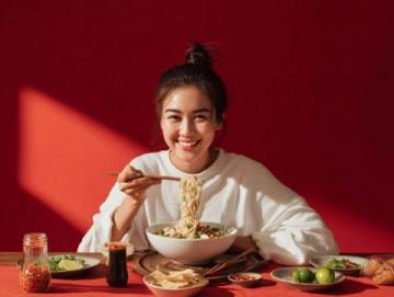 小魔彤彤讲美食(彤彤做美食)