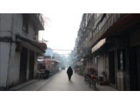 淄博颜神美食街在雪后依旧热闹