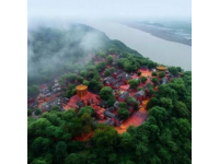 魅力武汉，华中瑰宝必去之地；充满历史与现代的交融和自然与人文辉映。
