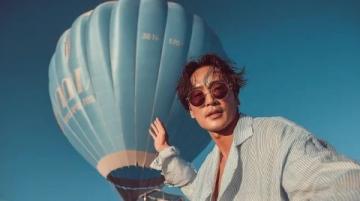 抖音上空降的宋承宪：一顿饭吃尽全球文化狂欢