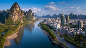 重庆,这个位于中国西南部的山城,以其独特的地理风貌、丰富的巴蜀文化、诱人的美食、