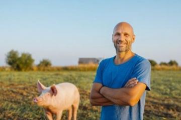 黑猪肉PK普通猪肉:营养与口感的全面解析