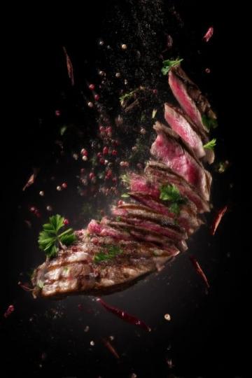 腊肉炒荷兰豆荞头苗,香气四溢,口感丰富!