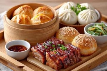 如何制作经典红豆沙粽和鲜肉蛋黄粽?详细步骤分享