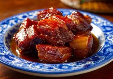 红烧肉:色香味俱佳的经典美味,承载情感与回忆