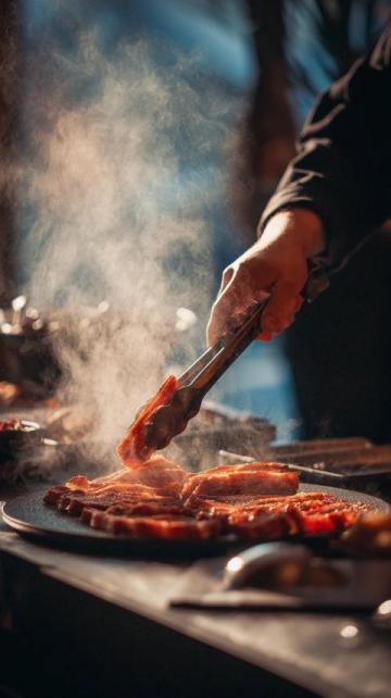 东北特色美食:小猪盖被广受欢迎