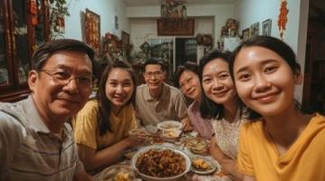 青岛周末美食时光：儿子下厨土豆泥盖饭和蒸海虹，美味满满一家欢聚