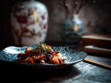 大家好,教给大家分享一个做葛粉红烧肉的做法,我的视频有点长