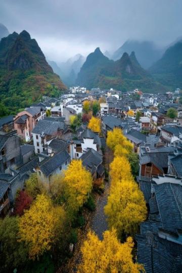 贵州毕节清晨美景:老城区里的生机与宁静
