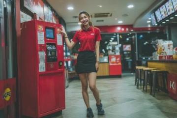 一条菜少、还贵的差评,如何让这家5元自助快餐店逆袭成网红?