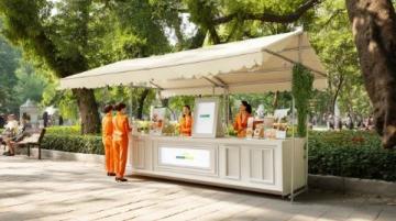 上海大宁公园:夏日甜蜜水果与宁静美景