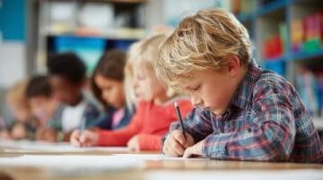 利用比例知识解决小学几何复杂面积问题的有效策略