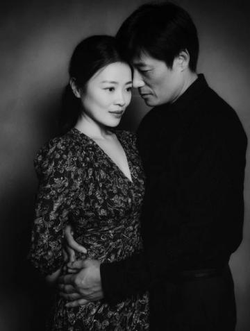 1985年,杨紫琼与香港富商潘迪生相恋,两人热恋3年后,在杨紫琼26岁那年