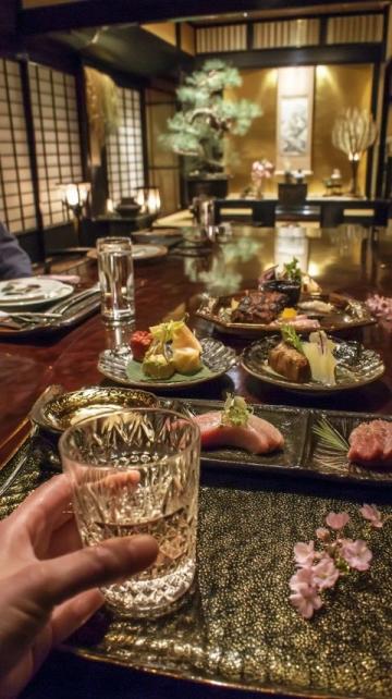 盼望已久，慕名前来就是为了吃那口已经申遗成功的美食！